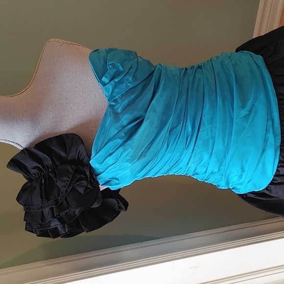 Vintage Canadian Designer Teal and Black Ruffled Dress Size 9 - Picture 4 of 10